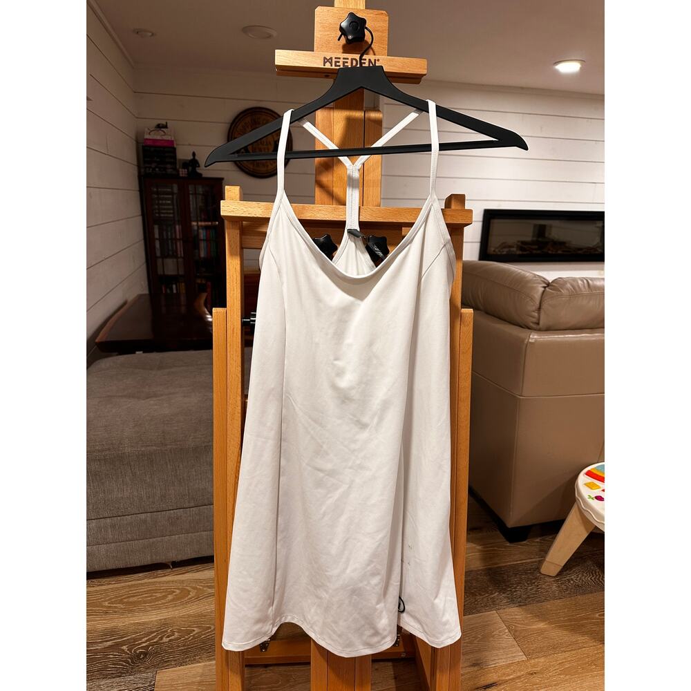 Vuori White Women's Performance Dress With Skort - Size Large